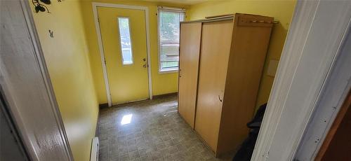 Spacious foyer - 23 Princess Avenue E, Brandon, MB 