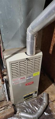 Mid efficiency gas furnace - 23 Princess Avenue E, Brandon, MB 