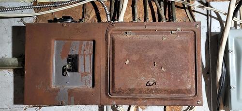 100 Amps electrical panel - 23 Princess Avenue E, Brandon, MB 