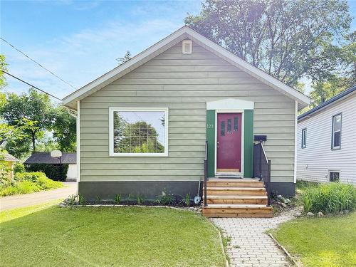 123 23 Street  Brandon, MB R7B 1V3