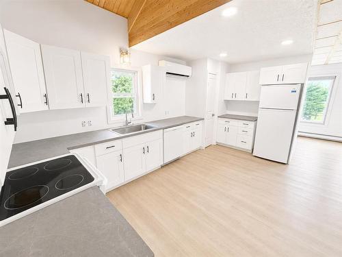44 Meadowview Drive, Onanole, MB 