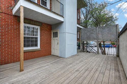 Terrasse - 3240 Rue St-Zotique E., Montréal (Rosemont/La Petite-Patrie), QC 