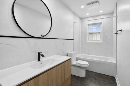 Salle à manger - 3240 Rue St-Zotique E., Montréal (Rosemont/La Petite-Patrie), QC 