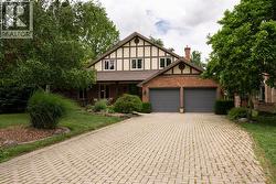 11 ALGONQUIAN DRIVE  Chatham, ON N7M 5Y2