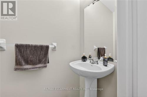 44 Matteo Trail, Hamilton, ON 