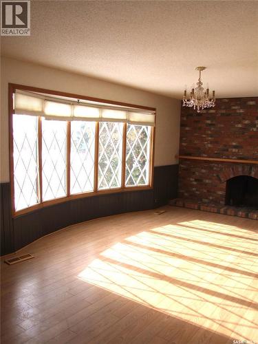201 8Th Street W, Leader, SK 