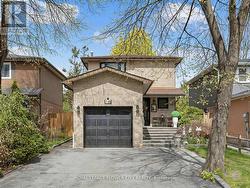 16 BLOSSOM AVENUE  Brampton, ON L6X 2W3