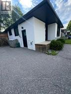922 CENTRE STREET N  Whitby, ON L1N 4V1