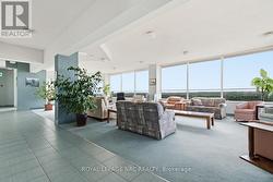 Panoramic Observation Room - 