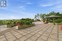 Gardens and patio - 