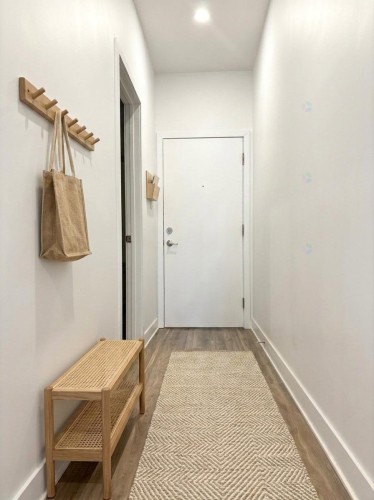 Mud Room - 301-2630 Rue Notre-Dame O., Montréal (Le Sud-Ouest), QC 