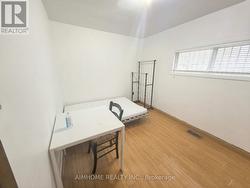 MAINFLR - 137A MARKHAM STREET Toronto, ON M6J 2G4