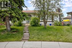 35 Penworth Place SE  Calgary, AB T2A 4G4