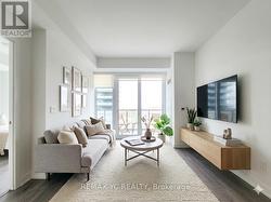 1407 - 95 ONEIDA CRESCENT  Richmond Hill, ON L4B 0H5