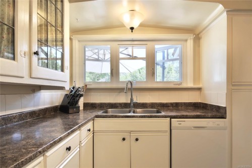 2331 Pacific Ave, Oak Bay, BC 