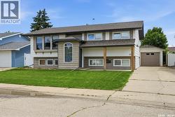 1388 Prince CRESCENT Moose Jaw, SK S6H 6E5