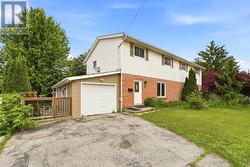 860 TRAFALGAR STREET  London East, ON N5Z 4W4