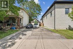 43 WHITFIELD Avenue  Hamilton, ON L8L 4B5