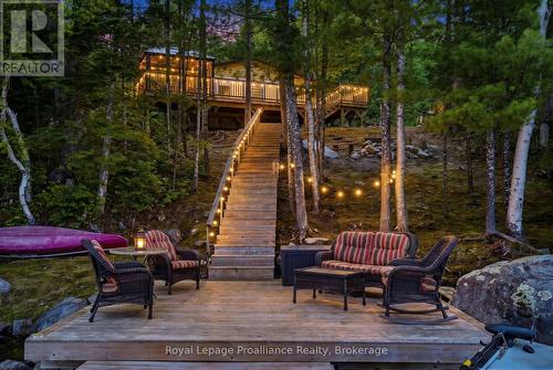 764 MAZINAW LAKE (WATER ACCESS ONLY)  Addington Highlands (Addington Highlands), ON K0H 1K0