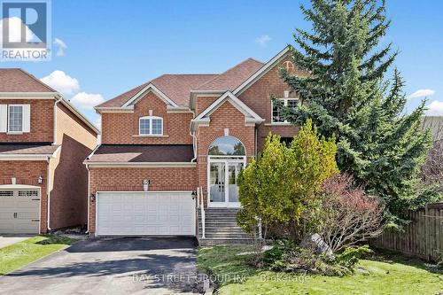 19 FOUNTAIN COURT  Richmond Hill, ON L4S 2K4
