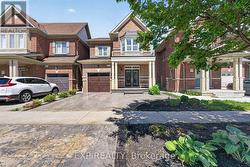 82 HUMBERSTONE CRESCENT  Brampton, ON L7A 4C1