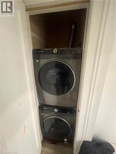 Stacked laundry appliances - 134 Bridgeport Road E Unit# Upper, Waterloo, ON 