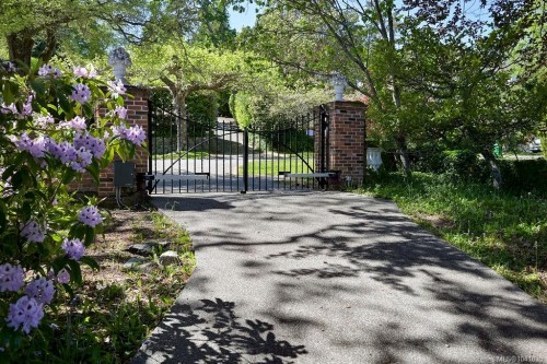 3565 Beach Dr, Oak Bay, BC 