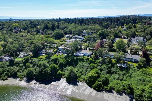 3565 Beach Dr, Oak Bay, BC 