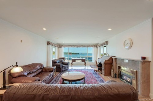 3565 Beach Dr, Oak Bay, BC 
