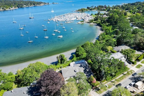 3565 Beach Dr, Oak Bay, BC 