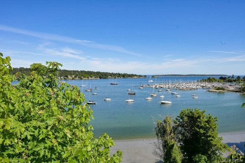 3565 Beach Dr, Oak Bay, BC 