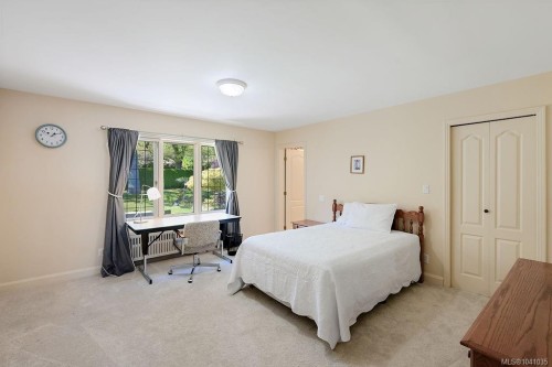3565 Beach Dr, Oak Bay, BC 