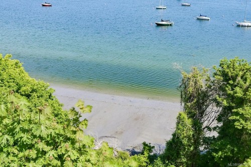 3565 Beach Dr, Oak Bay, BC 