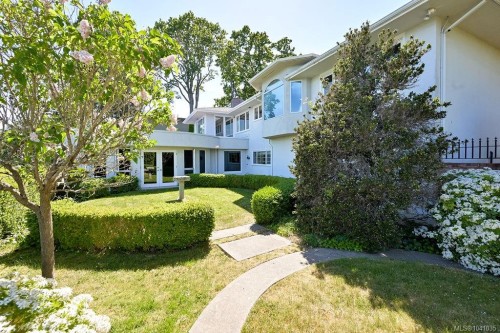 3565 Beach Dr, Oak Bay, BC 