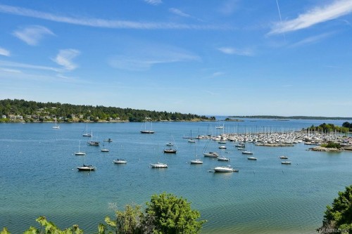 3565 Beach Dr, Oak Bay, BC 