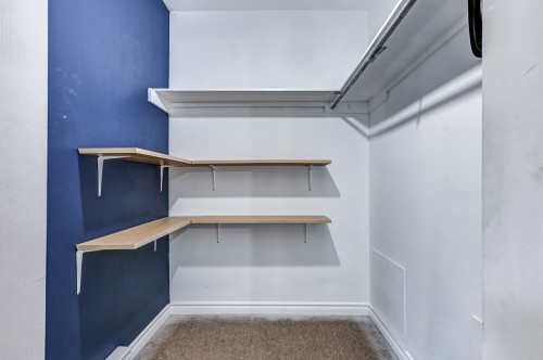 Closet - 15 Ch. De Genève, Saint-Sauveur, QC 