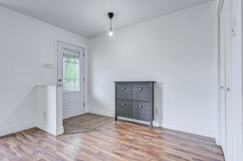Mud Room - 15 Ch. De Genève, Saint-Sauveur, QC 
