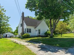 61 Forest Street  Yarmouth, NS B5A 3L7