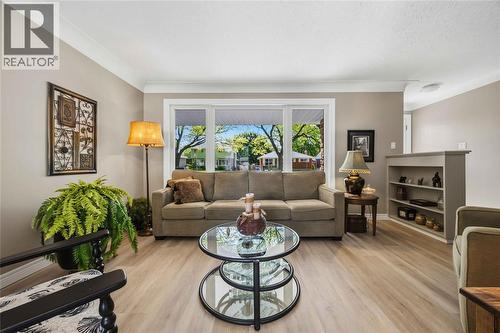1021 Devine Street, Sarnia, ON 