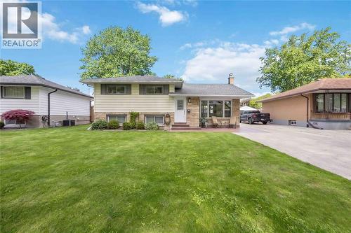 1021 DEVINE STREET  Sarnia, ON N7S 1B1