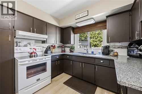 1021 Devine Street, Sarnia, ON 