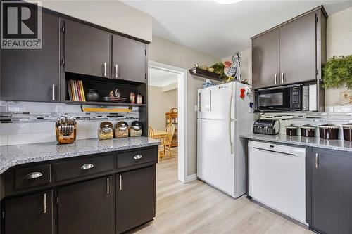 1021 Devine Street, Sarnia, ON 