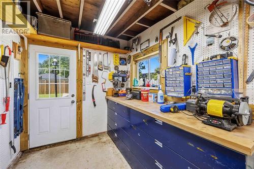 1021 Devine Street, Sarnia, ON 