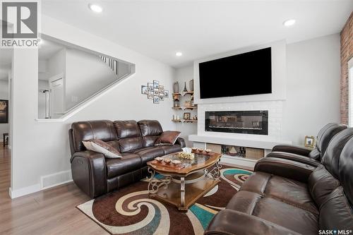 161 Dubois Crescent, Saskatoon, SK 