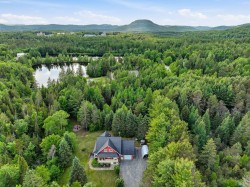 52  - 53 Ch. des Pommiers  Lac-Supérieur, QC J0T 1J0