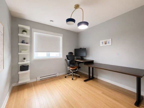Bureau - 215 Rue Du Moissonneur, La Prairie, QC 