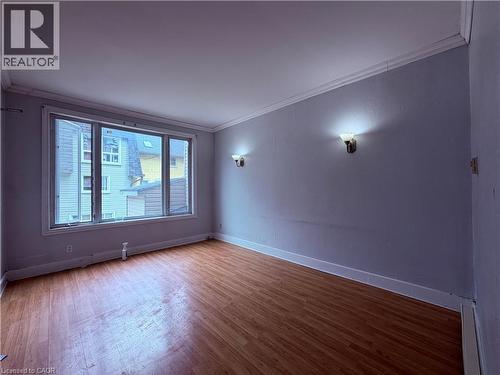 74 WILLIAM Street W Unit# 3 , Waterloo, Ontario N2L 1J7 5