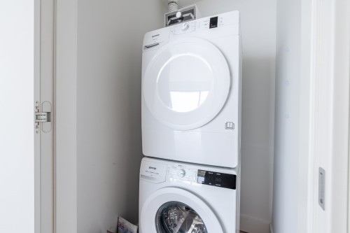 Salle de lavage - 2309-200 Rue André-Prévost, Montréal (Verdun/Île-Des-Soeurs), QC 