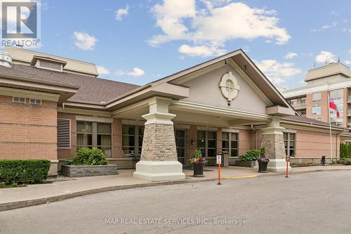 2206 - 100 BURLOAK DRIVE  Burlington, ON L7L 6P6