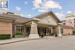 2206 - 100 BURLOAK DRIVE  Burlington, ON L7L 6P6